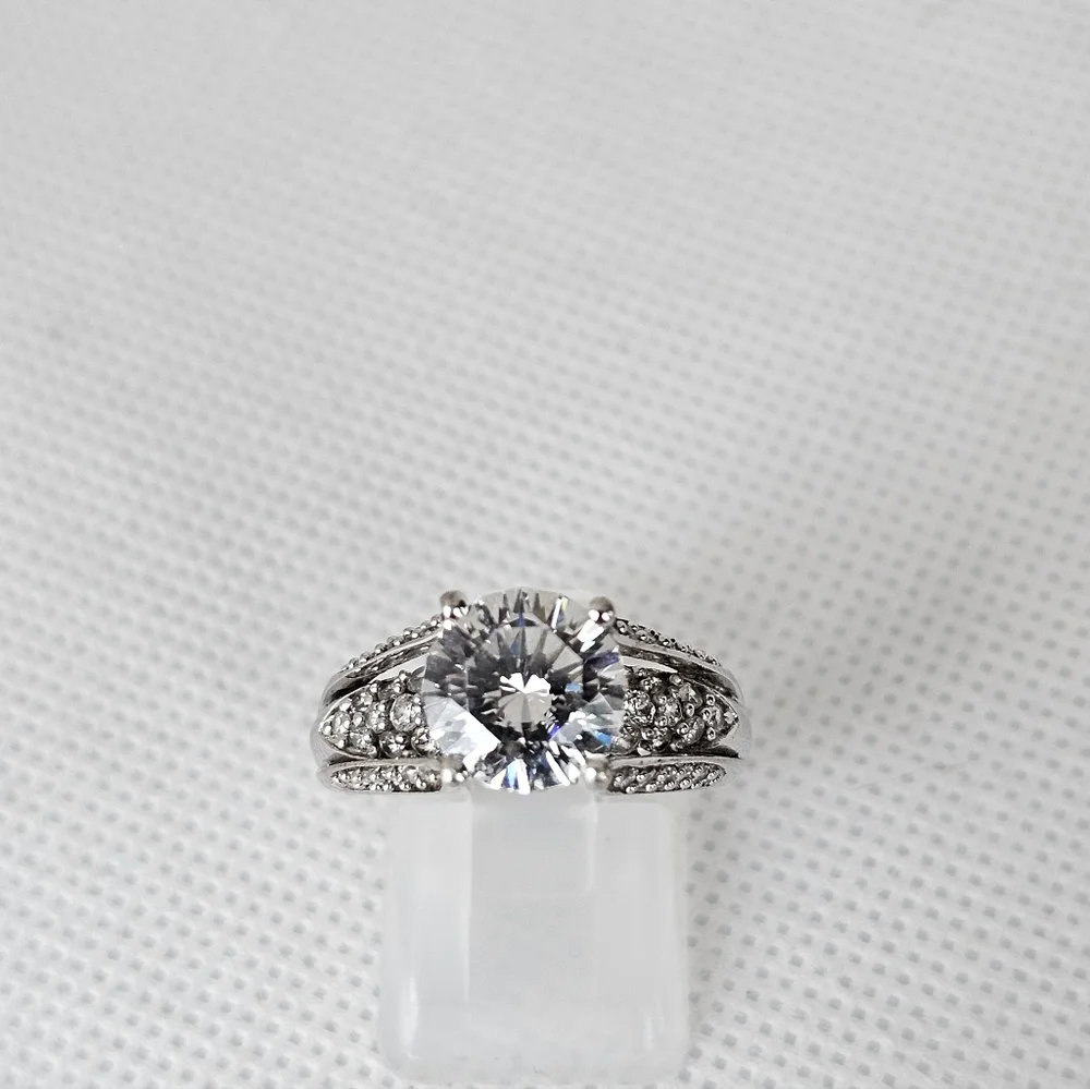 Victoria Wieck Diamond Simulant Sterling Silver Size 7.5! - Picture 5 of 6